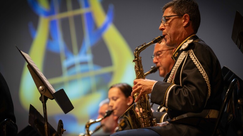 Musiciens de la Musique de la Gendarmerie mobile lors du concert au théâtre Claude Debussy de Maisons-Alfort.